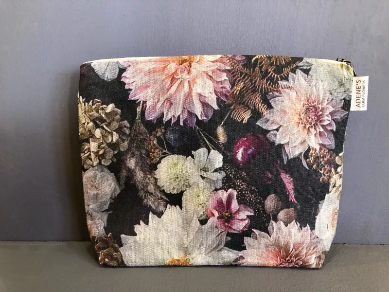 Toiletry Bag - Dahlia Creamy Salmon